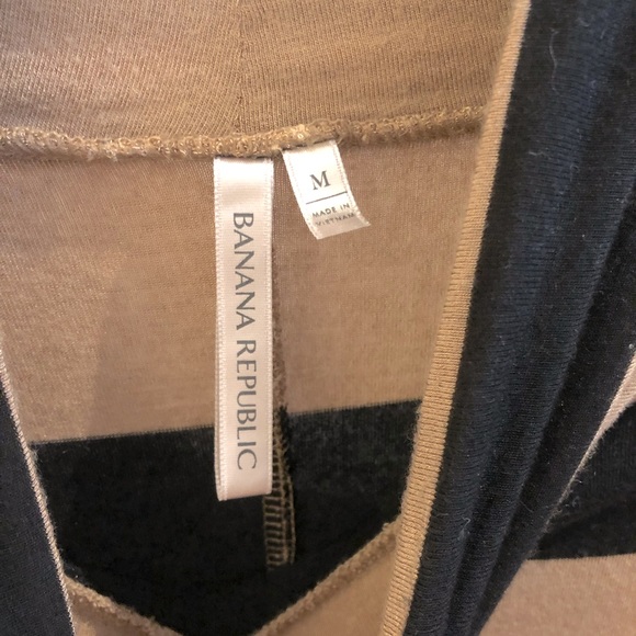 Banana Republic Lightweight Turtleneck - Picture 3 of 3